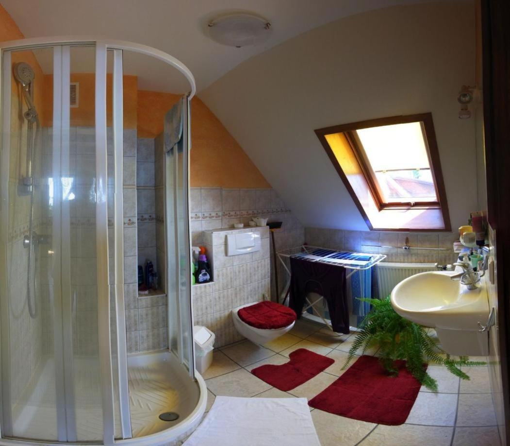 Dom Pod Roza Wiatrow: Tranquil Retreat Near Miedzyzdroje Villa Exterior photo